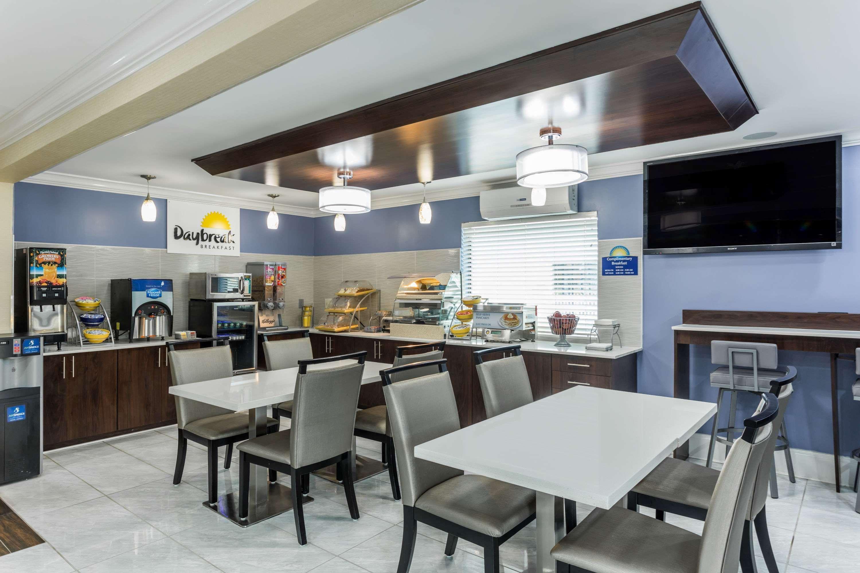 Days Inn By Wyndham Goose Creek North Charleston Dış mekan fotoğraf
