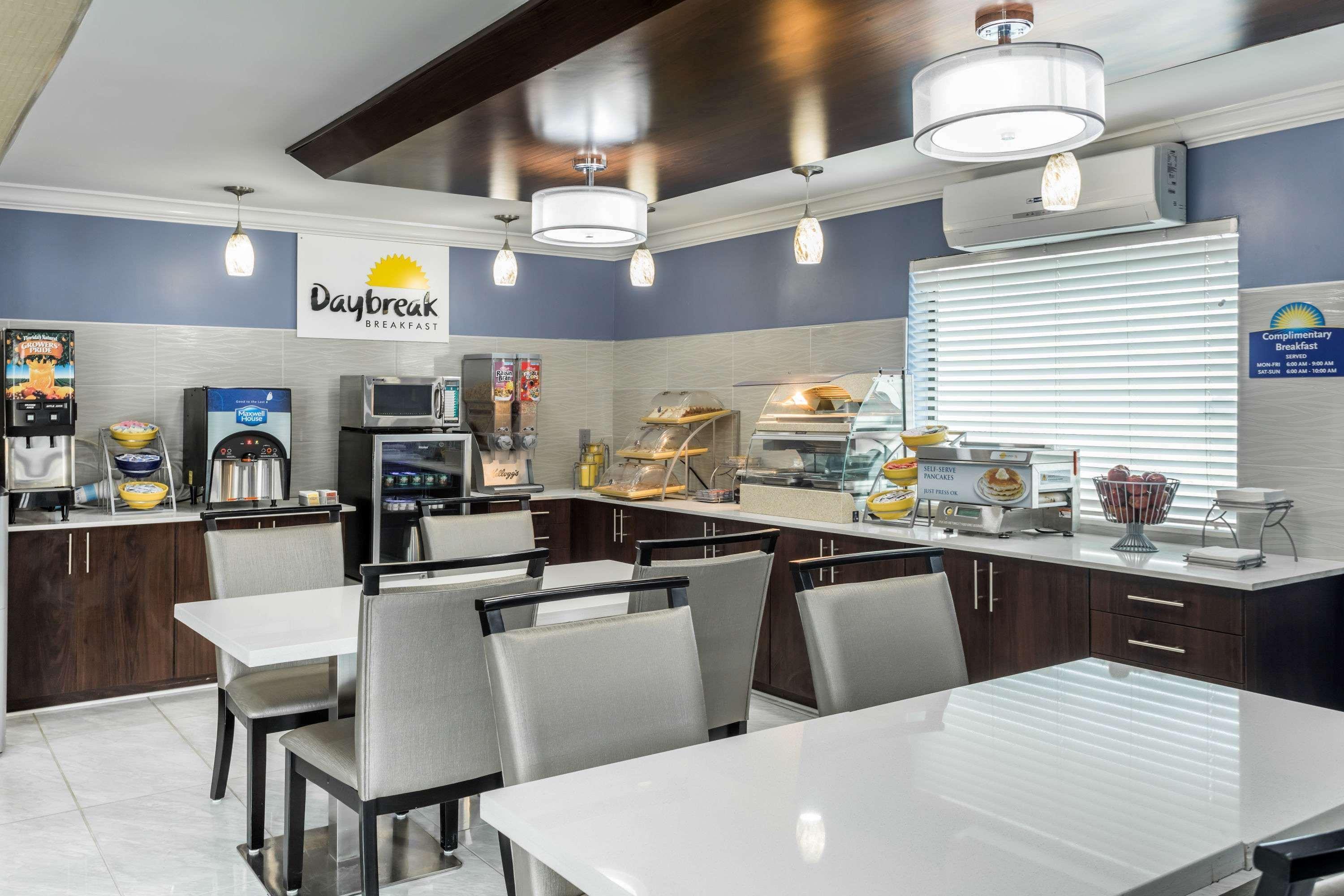 Days Inn By Wyndham Goose Creek North Charleston Dış mekan fotoğraf