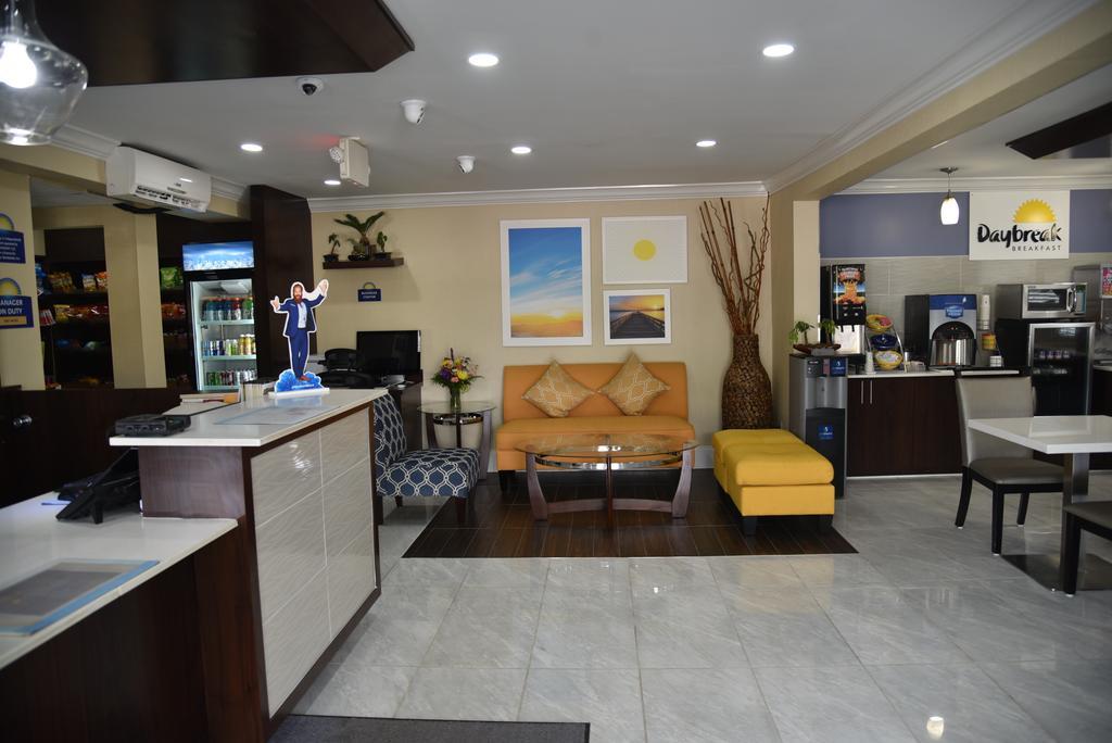Days Inn By Wyndham Goose Creek North Charleston Dış mekan fotoğraf