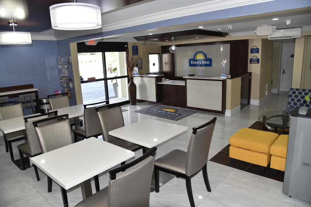 Days Inn By Wyndham Goose Creek North Charleston Dış mekan fotoğraf